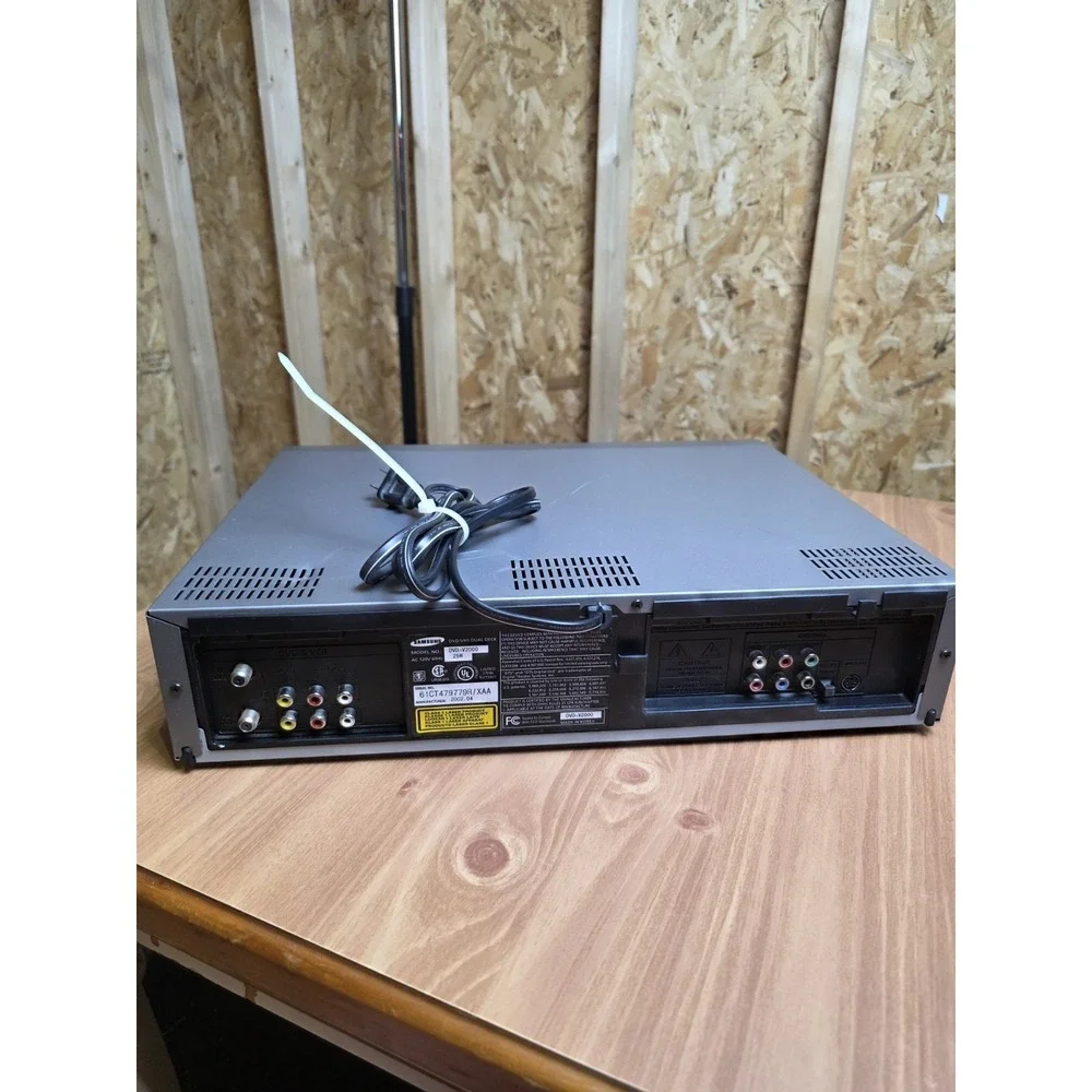 Samsung DVD-V2000 Dual DVD VCR Player Recorder Combo No Remote Phantom Surround
